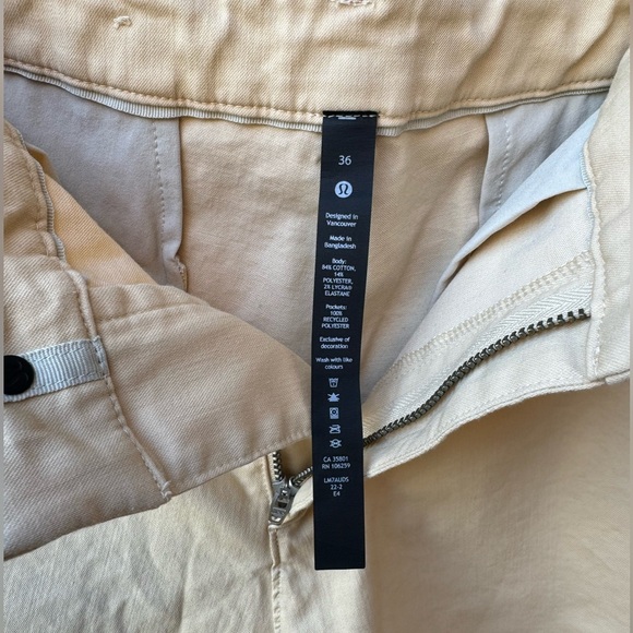 Lululemon Shorts 36 Waist (7 inch inseam) - Picture 2 of 6